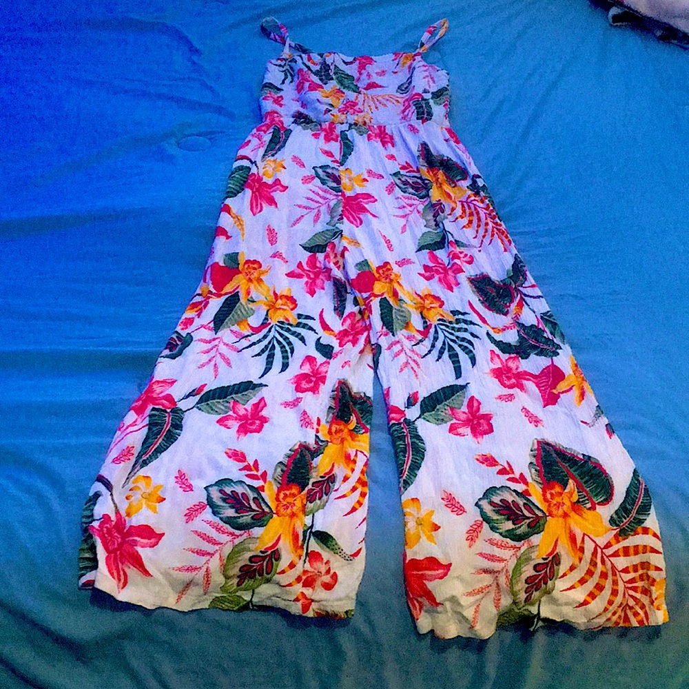 Old navy and the size is XL 14.